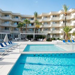 Globales Cala Bona Suites ex Som Llevant Suites