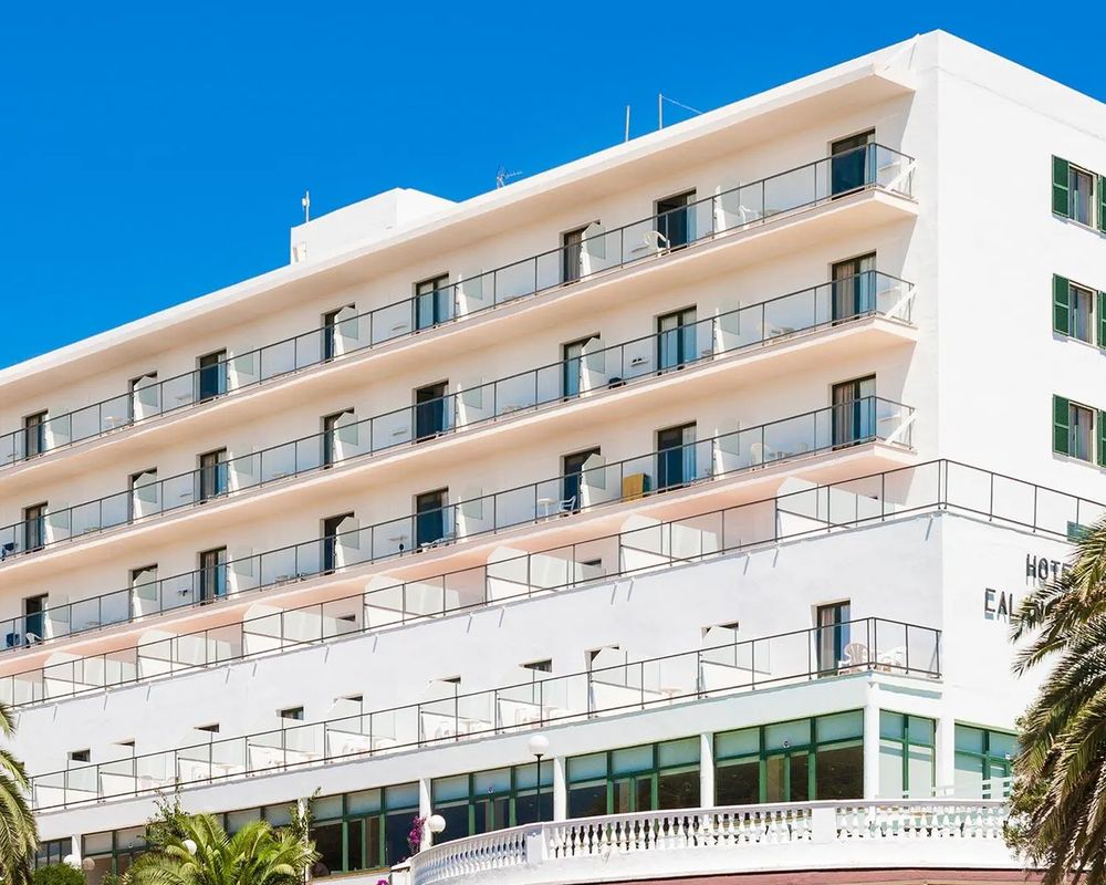 Globales Cala'n Blanes (Menorca)