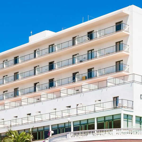 Globales Cala'n Blanes (Menorca)