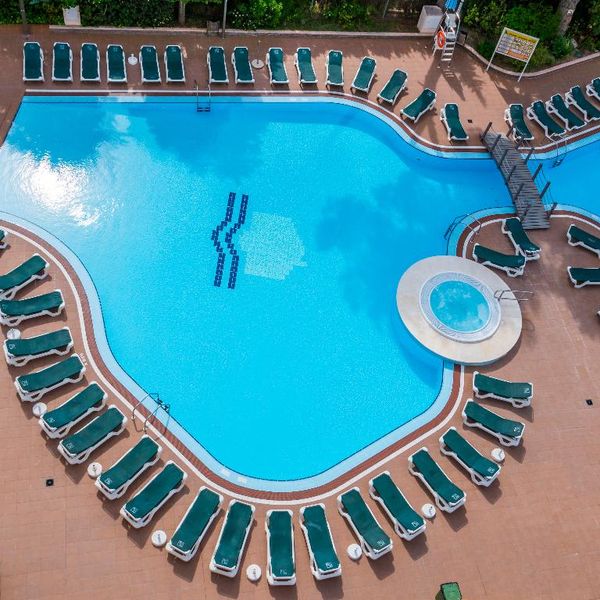 Golden Avenida Suites