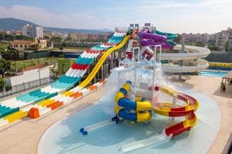 Golden Taurus Aquapark Resort