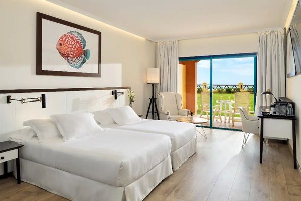 H10 Playa Esmeralda