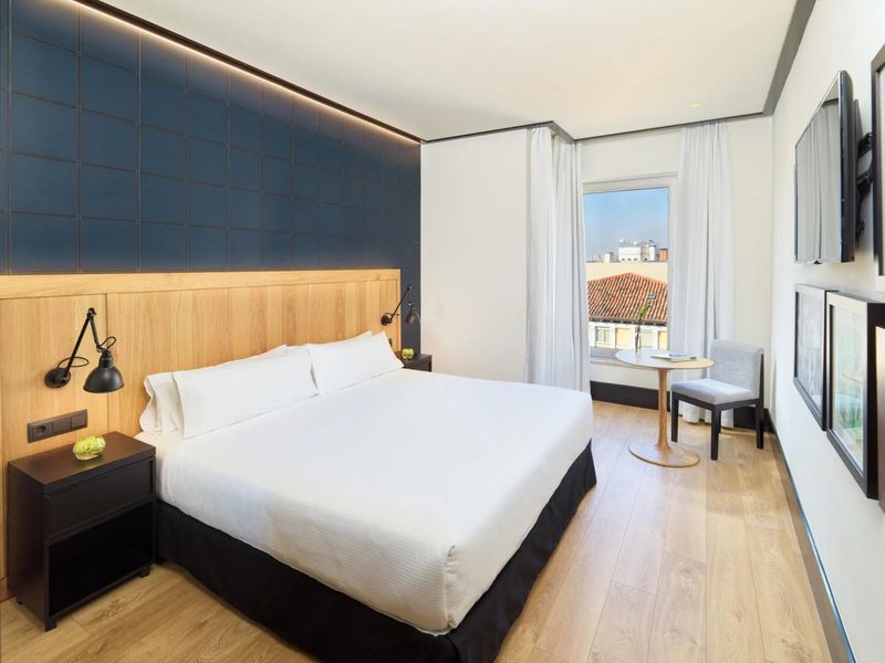 H10 Puerta de Alcala 4*