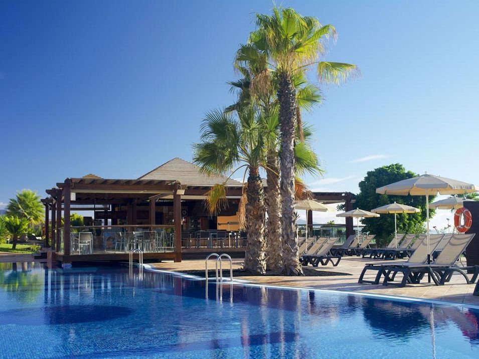 basen, pool bar