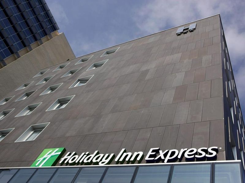 Holiday Inn Express 3*