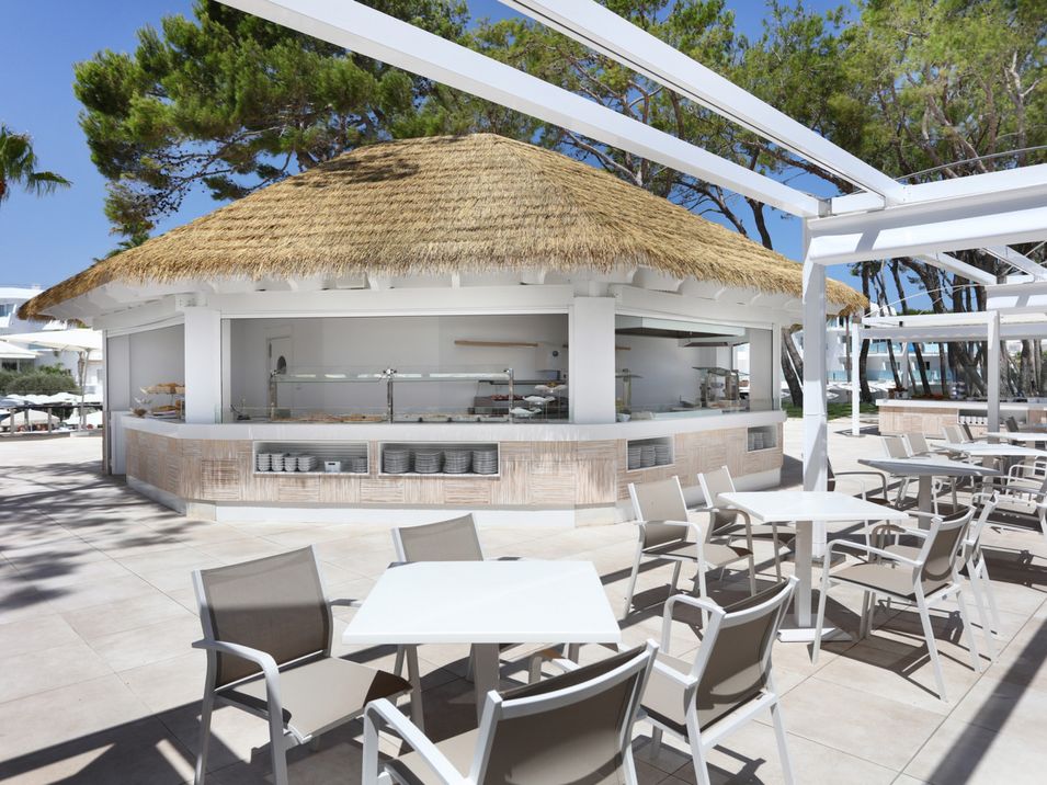 pool bar