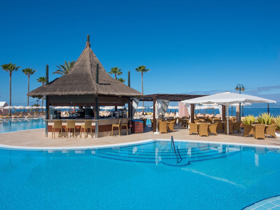 pool bar