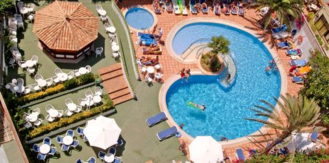 teren hotelu, basen, rozrywka