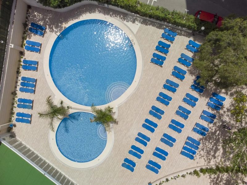 Levante Lux Apt 2*