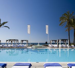 Los Monteros