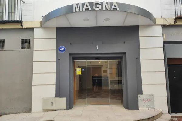 Magna Sevilla Apartamentos