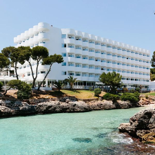 Marina Skorpios