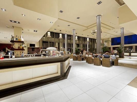 lobby bar