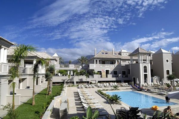 Marylanza Aparthotel