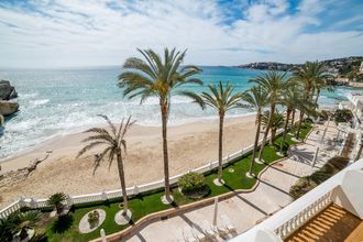 Nixe Palace by Santos