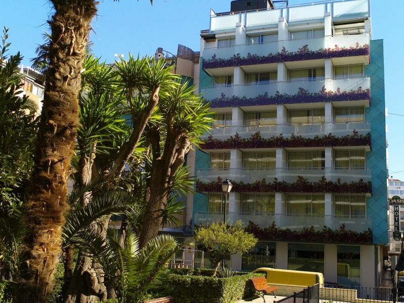 Oasis Plaza 3*