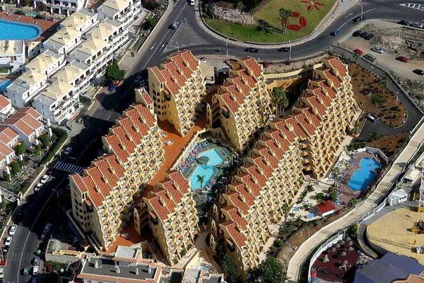 Playa Olid Suites & Apartments