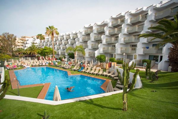 Playa Olid Suites Apartments