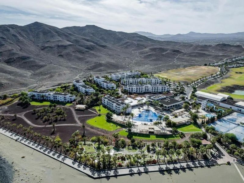 Playitas Aparthotel 4*