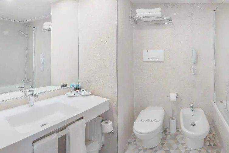 Rh Corona del Mar - łazienka