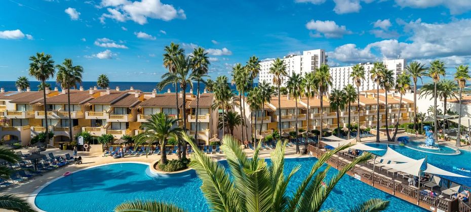 Royal Son Bou Family Club