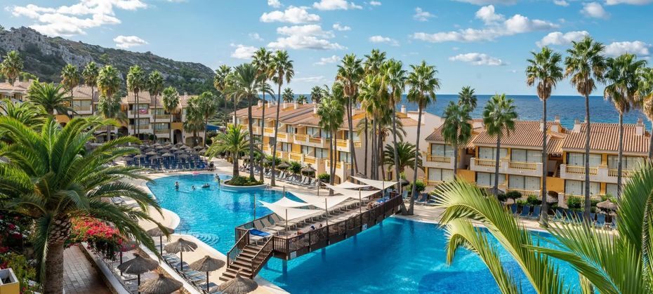 Royal Son Bou Family Club