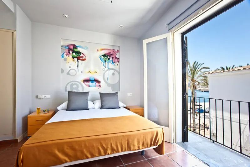 Ryans La Marina - Zdjecie hotelu