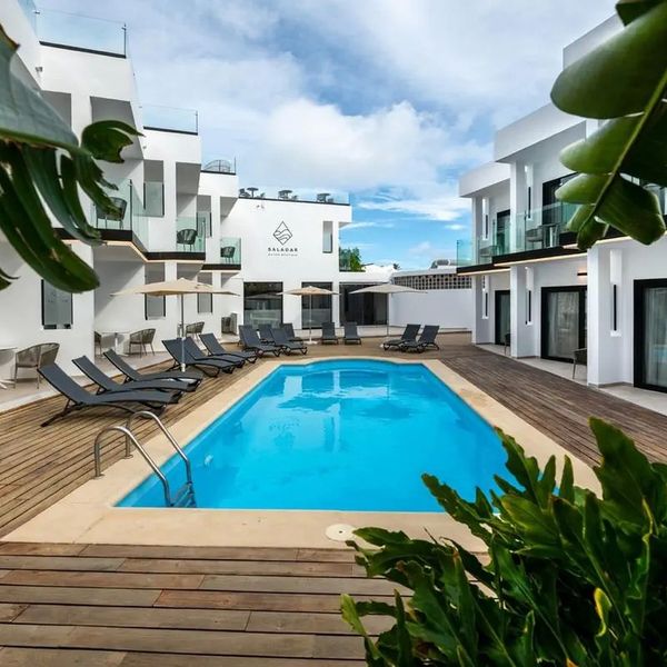 Saladar Suites Boutique