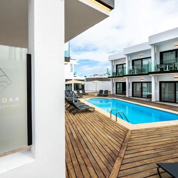 Saladar Suites Boutique
