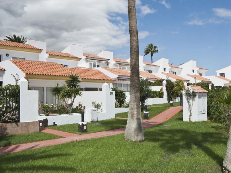 Select Sunningdale (ex Sunningdale Village)