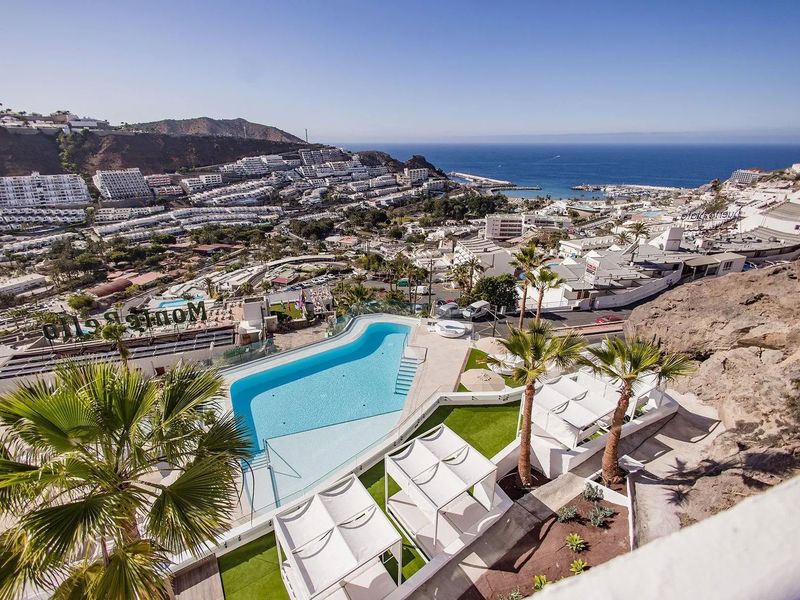 Servatur Hartaguna 3*