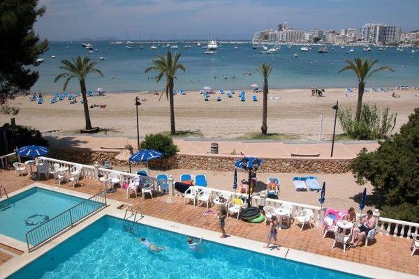 Ses Savines (Ibiza) - teren hotelu