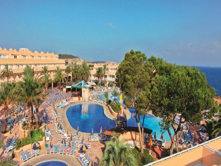 Sirenis Seaview Country Club