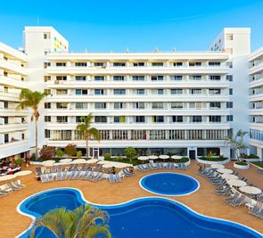 Coral Suites & Spa