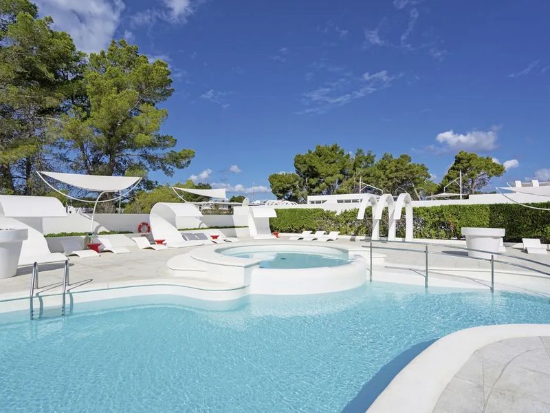 THB Naeco Ibiza
