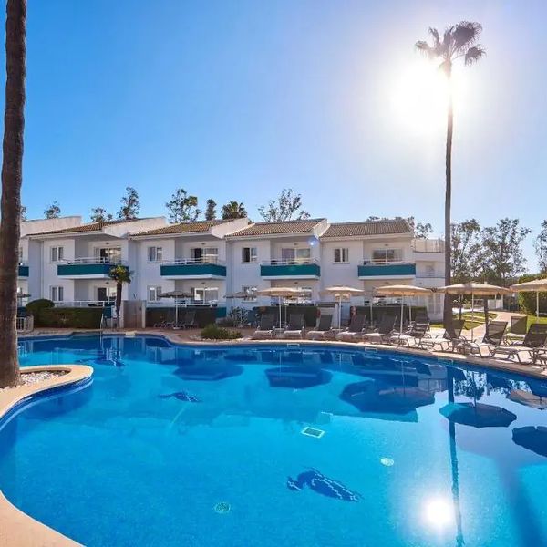 Universal Aparthotel Elisa (Playa de Muro)