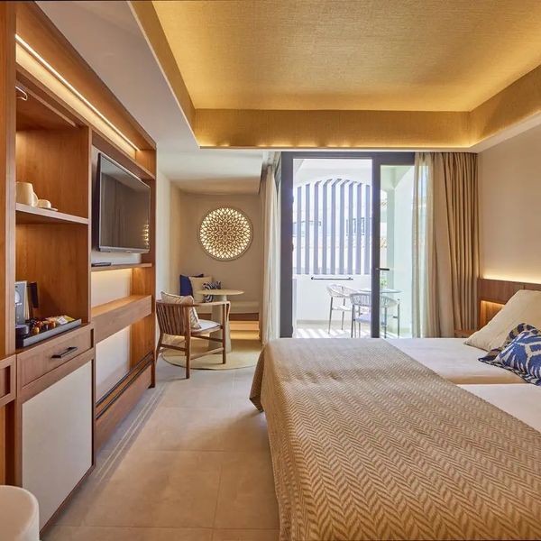Universal Grand Leon & Spa