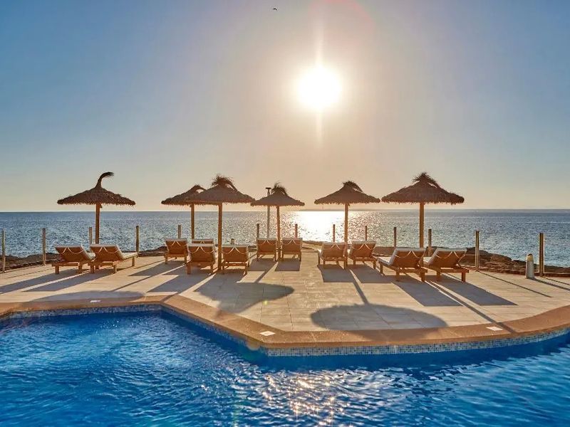 Universal Hotel Cabo Blanco 4*