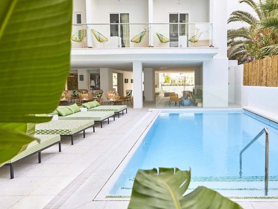 obiekt, teren hotelu, basen