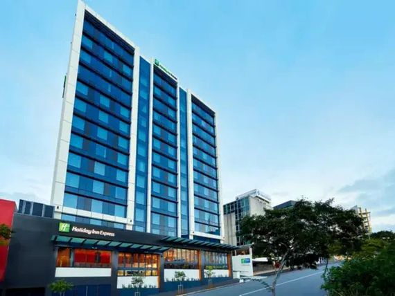 Holiday Inn Express Brisbane Central 4*