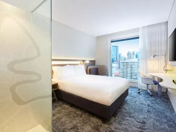 Holiday Inn Express Brisbane Central 4*