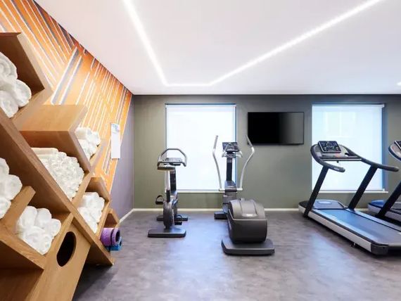 Holiday Inn Express Brisbane Central 4*