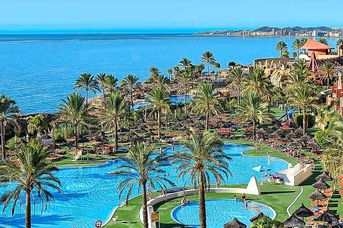 Holiday Village - Holiday World