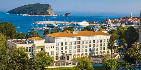 budynek główny, teren hotelu