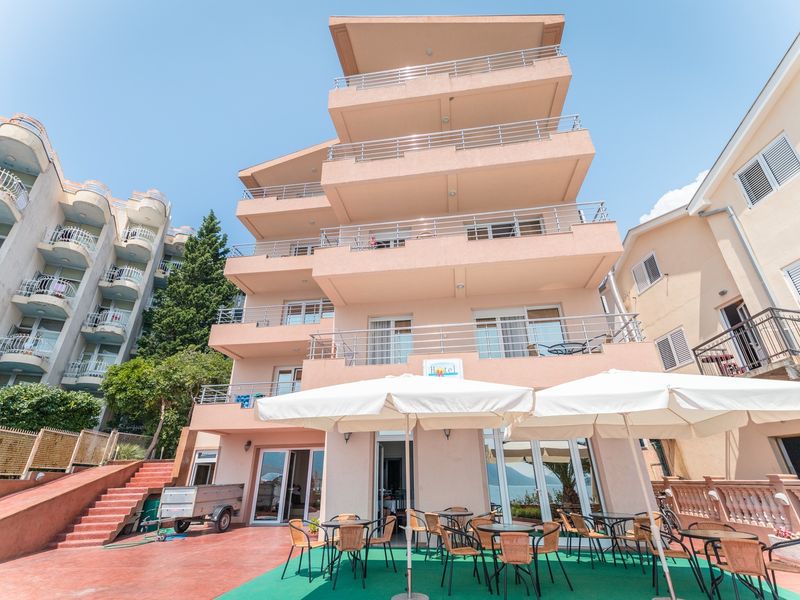 Hotel M