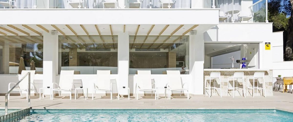 basen, teren hotelu, obiekt