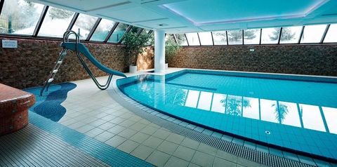 zjeżdżalnia, basen