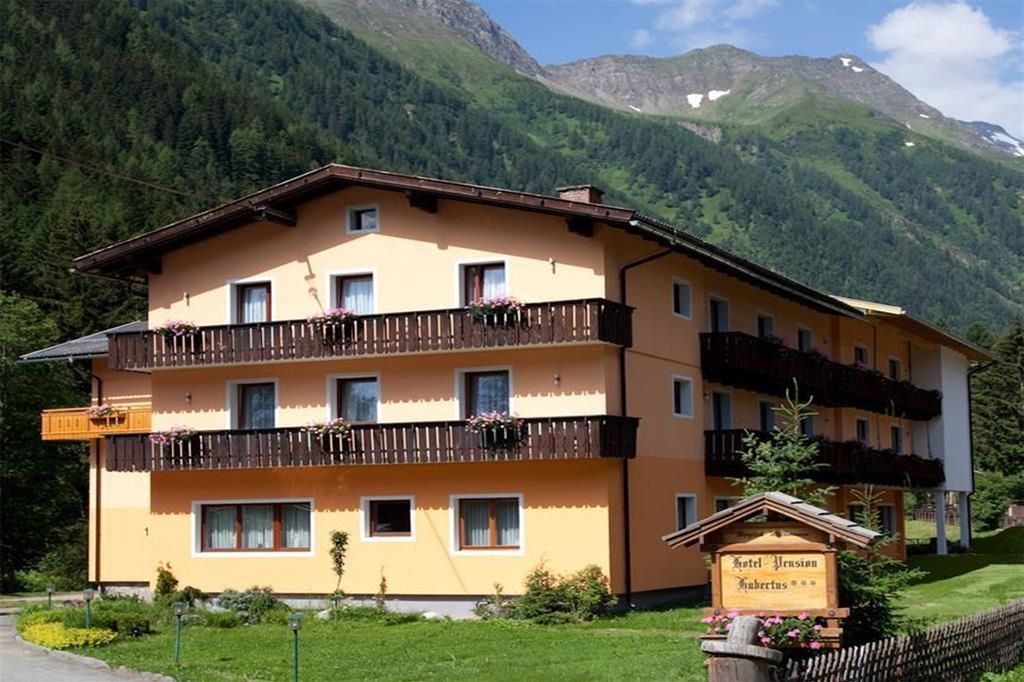 obiekt, budynek główny, teren hotelu