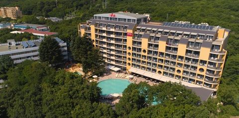 budynek główny, teren hotelu, basen