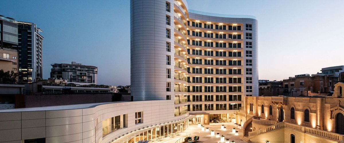 obiekt, budynek główny, teren hotelu